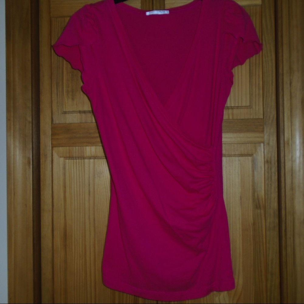 TRESICS~ V-NECK~PINK/FUCHSIA~SHORT SLEEVE~SIZE-SM
